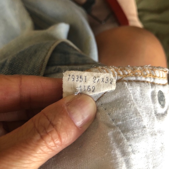Vintage red tab Levi’s 23 destroyed jeans 1980 - Picture 7 of 8